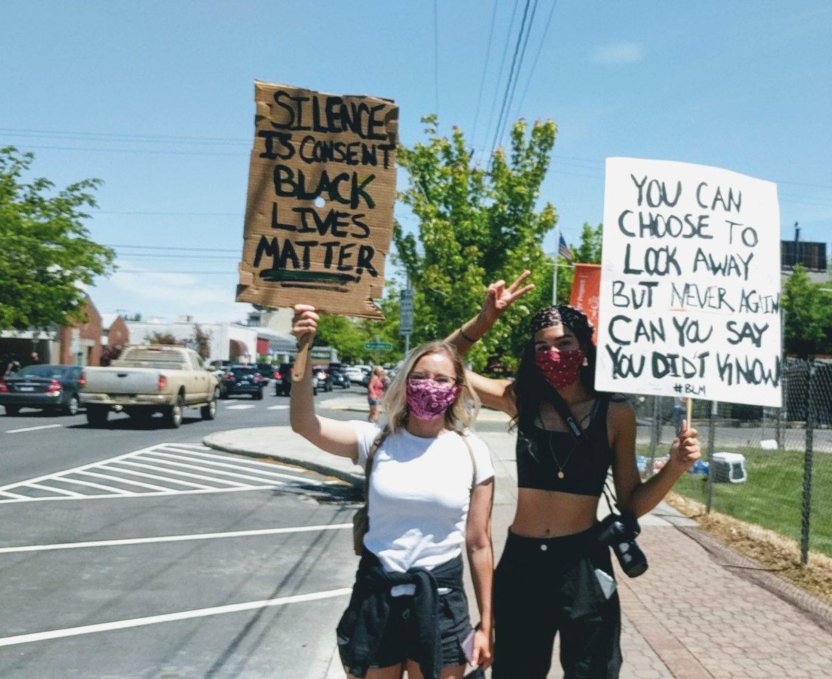 Carlee+Richardson%28+Left%29+and+Megan+Malone%28+Right%29+show+their+support+for+the+Black+Lives+Matter+protest+that+took+place+in+Bend%2C+Oregon+June+2