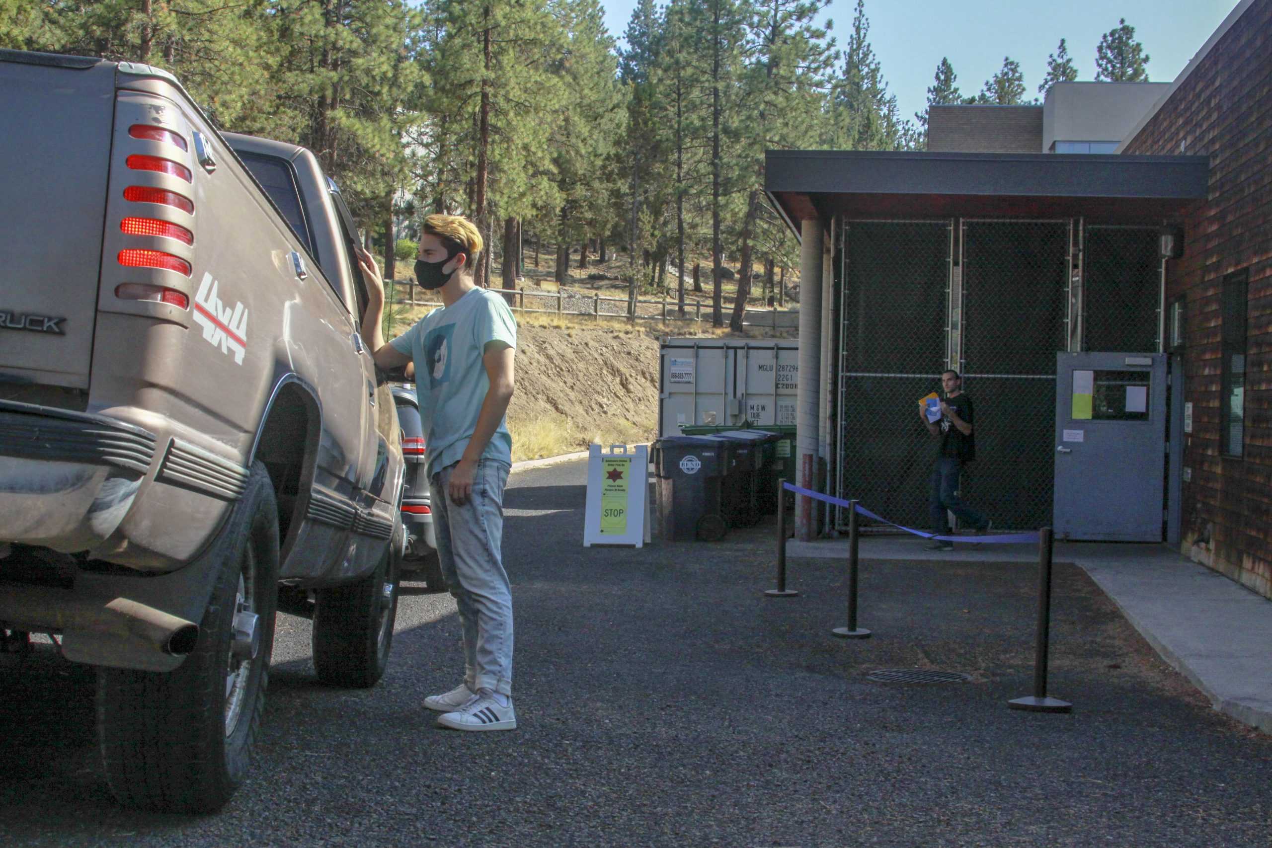 Drive Through COCC Bookstore – Photo Gallery