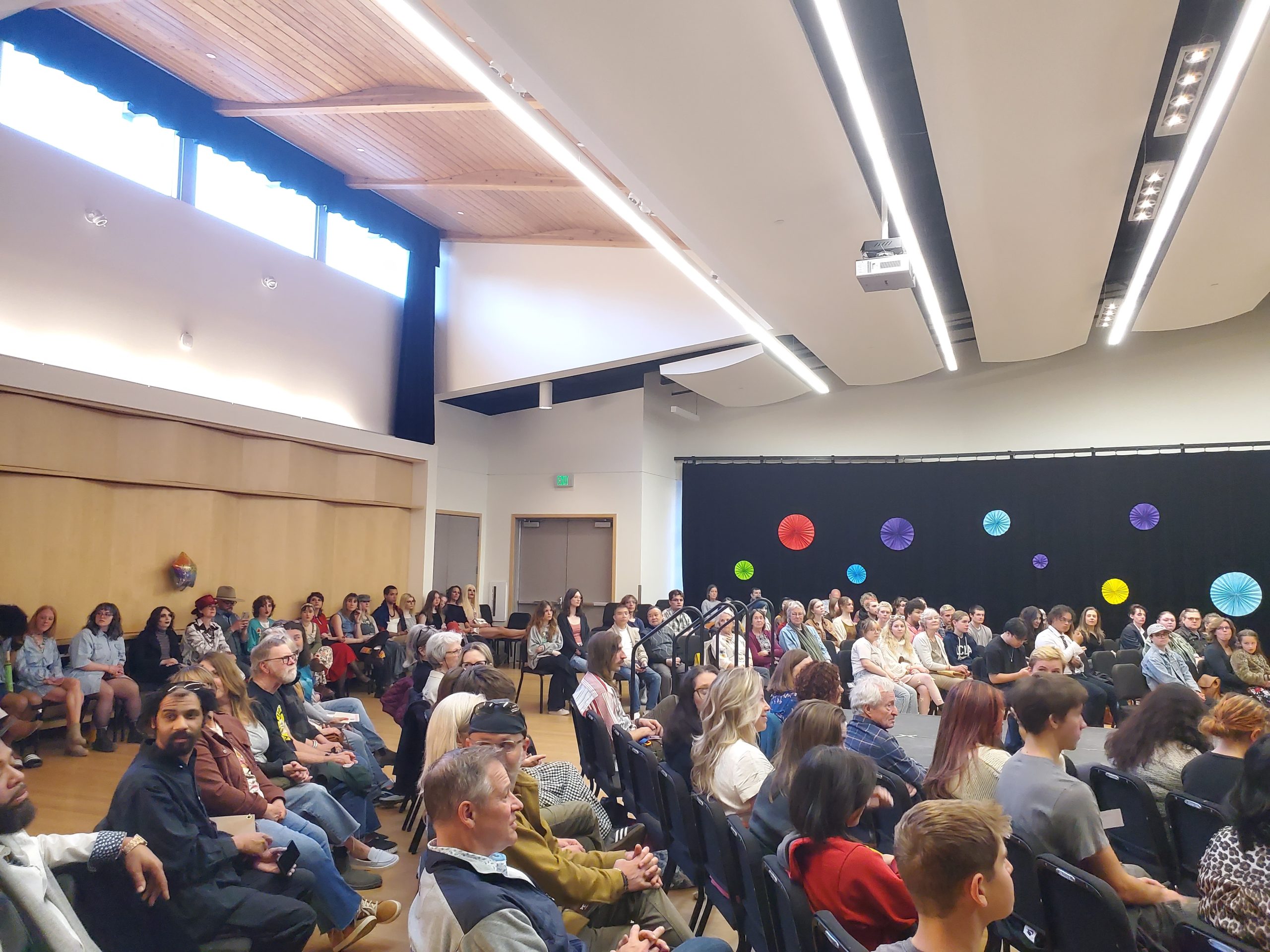 Earth Day Fashion Show at COCC: Photo-gallery