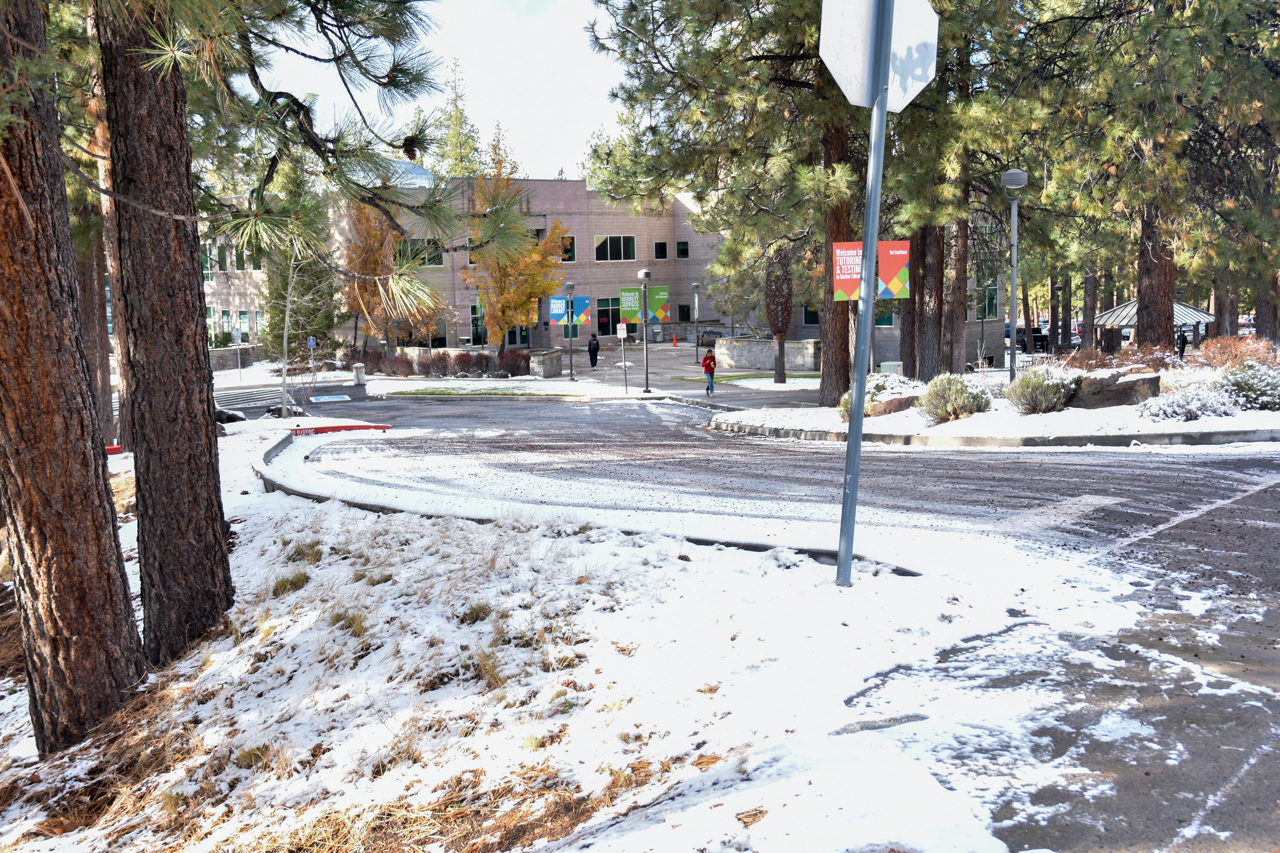 Mid-November snowfall on Bend campus