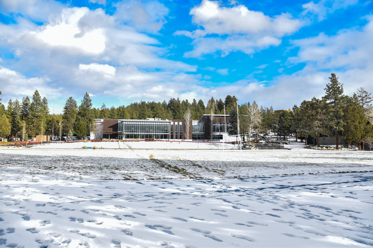 Mid-November snowfall on Bend campus